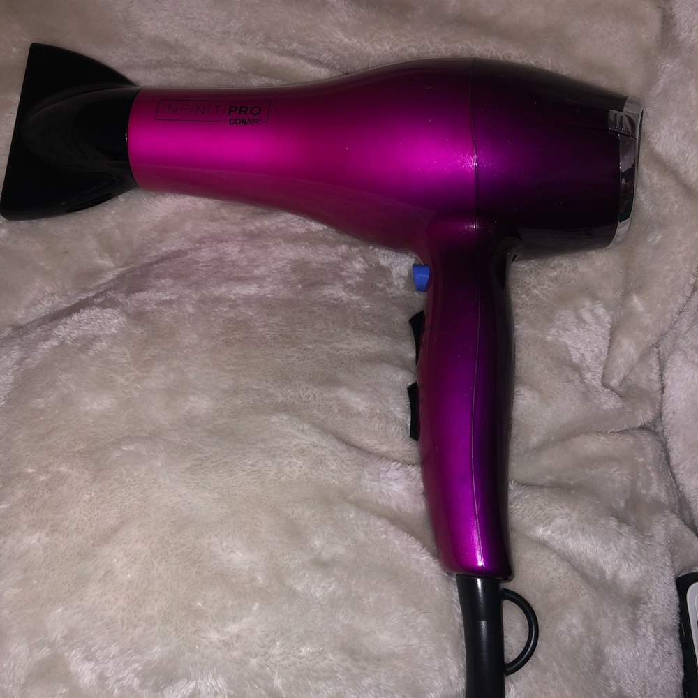 Infiniti Pro Blow Dryer